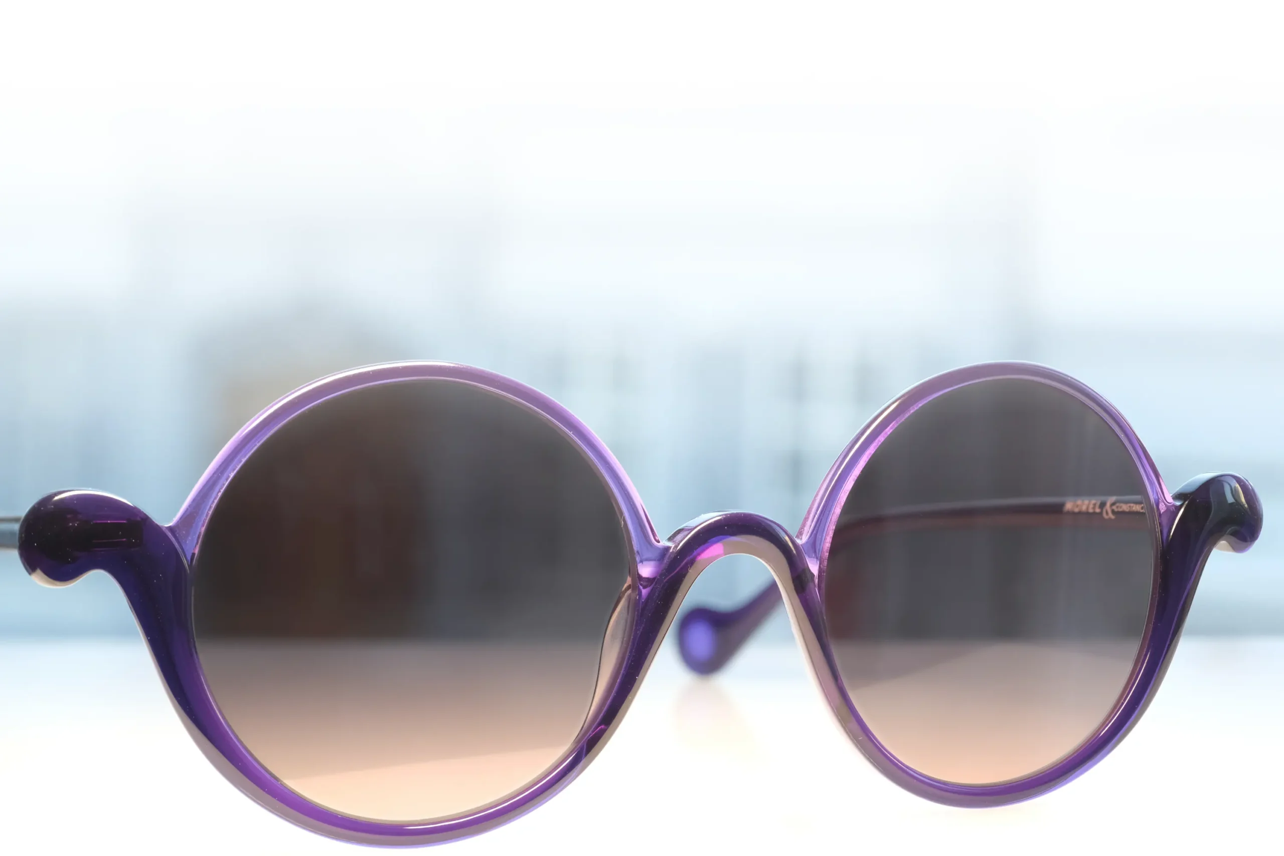 CONSTANZE GUISSET
VIRGULE BOLD - 90057c Sun