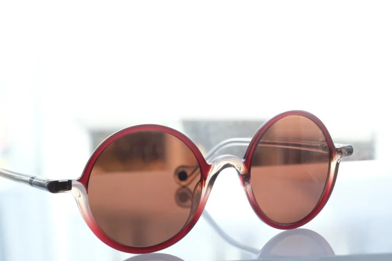 Constance Guisset -Virgule Light, Sun