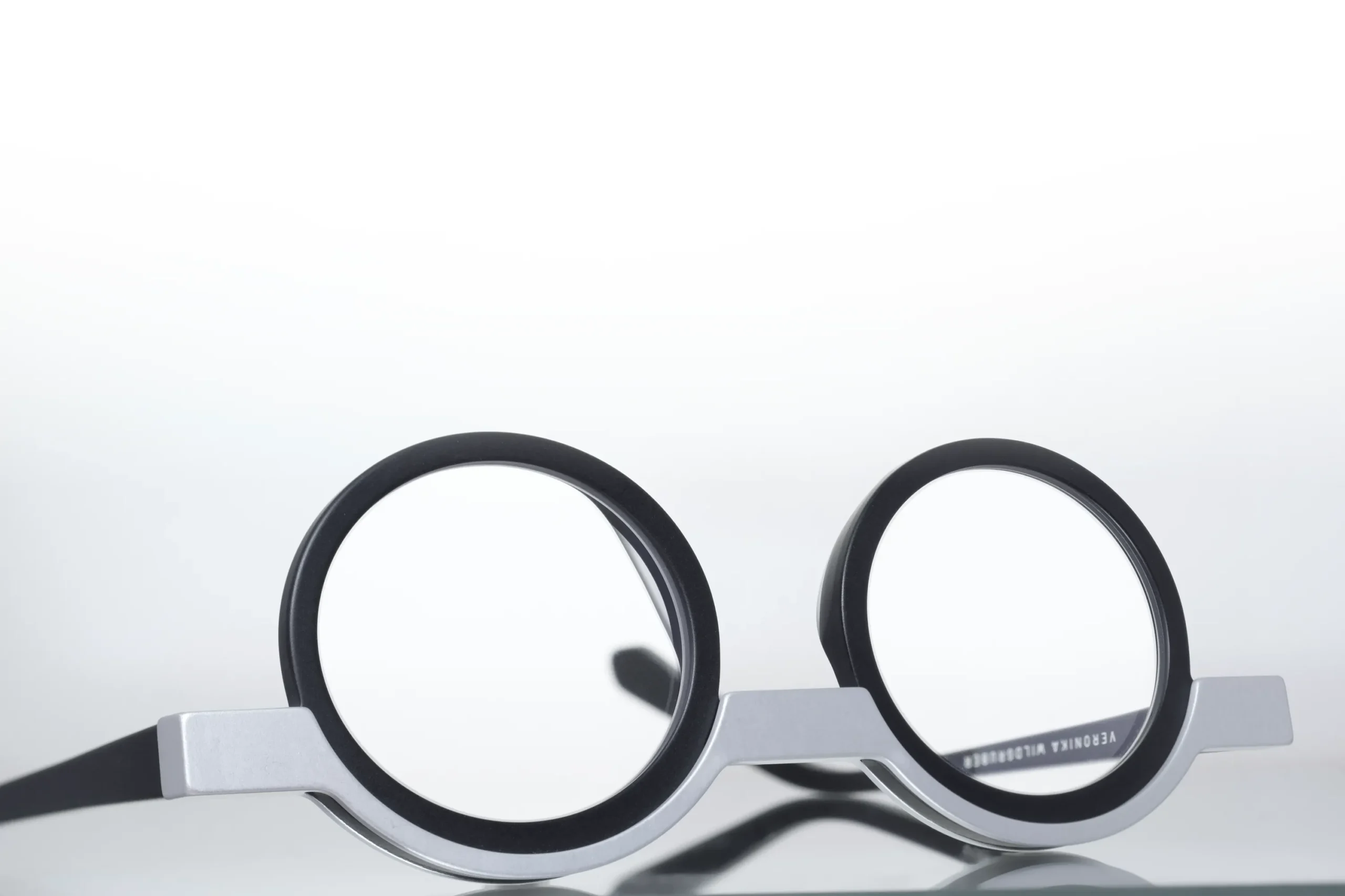 Veronika Wildgruber - TYRELL 003 Silver Black